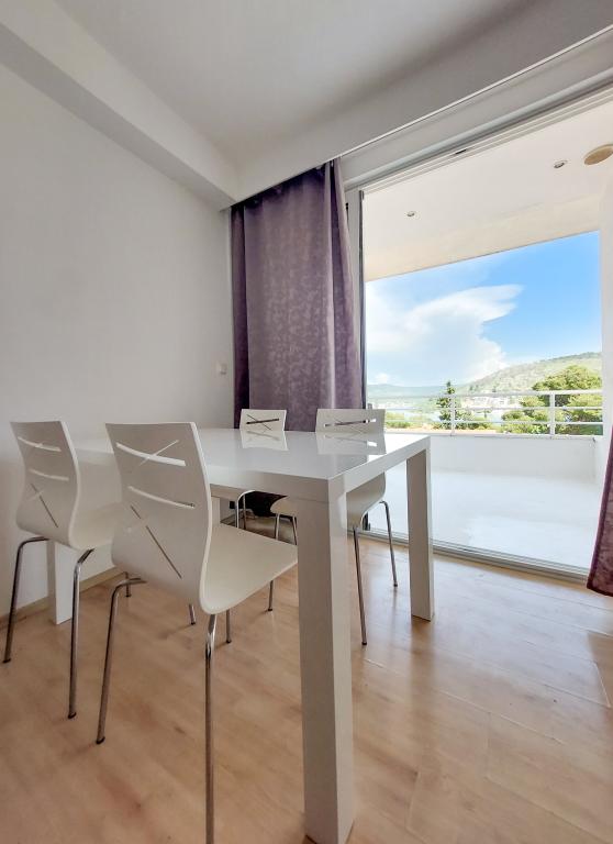 Blagovaonica, Apartman A2