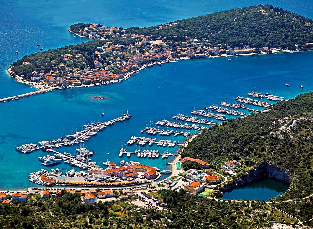 Marina Frapa i Zmajevo oko iz zraka